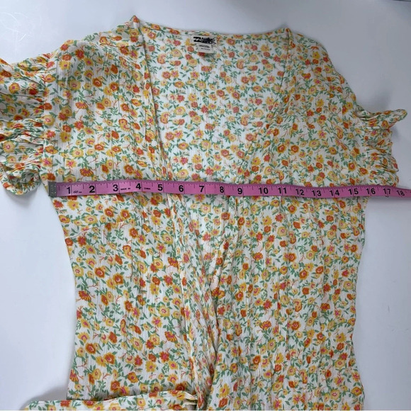 Billabong Wrap Dress Womens Size XS Yellow Floral Short Sleeve VNeck NWT - Picture 11 of 13